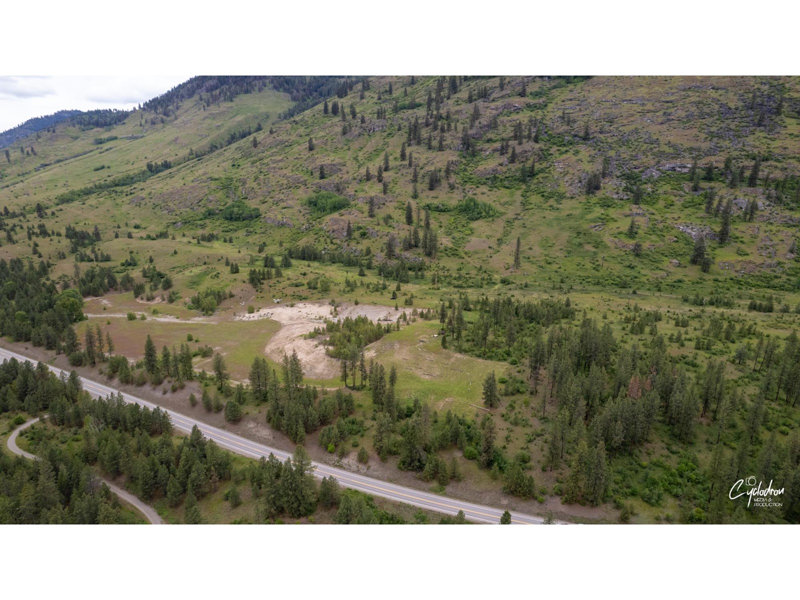 520 Highway 3, Christina Lake, British Columbia  V0H 1E0 - Photo 3 - 2477591