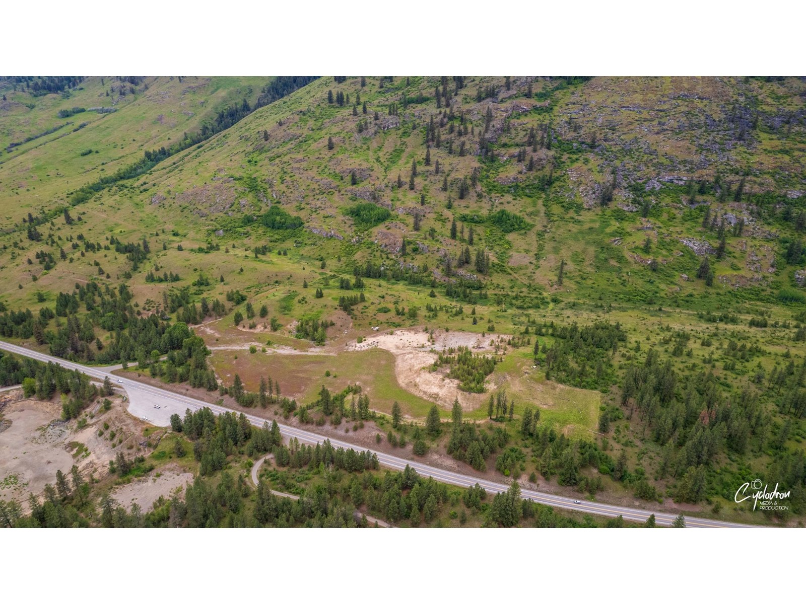 520 Highway 3, Christina Lake, British Columbia  V0H 1E0 - Photo 2 - 2477591