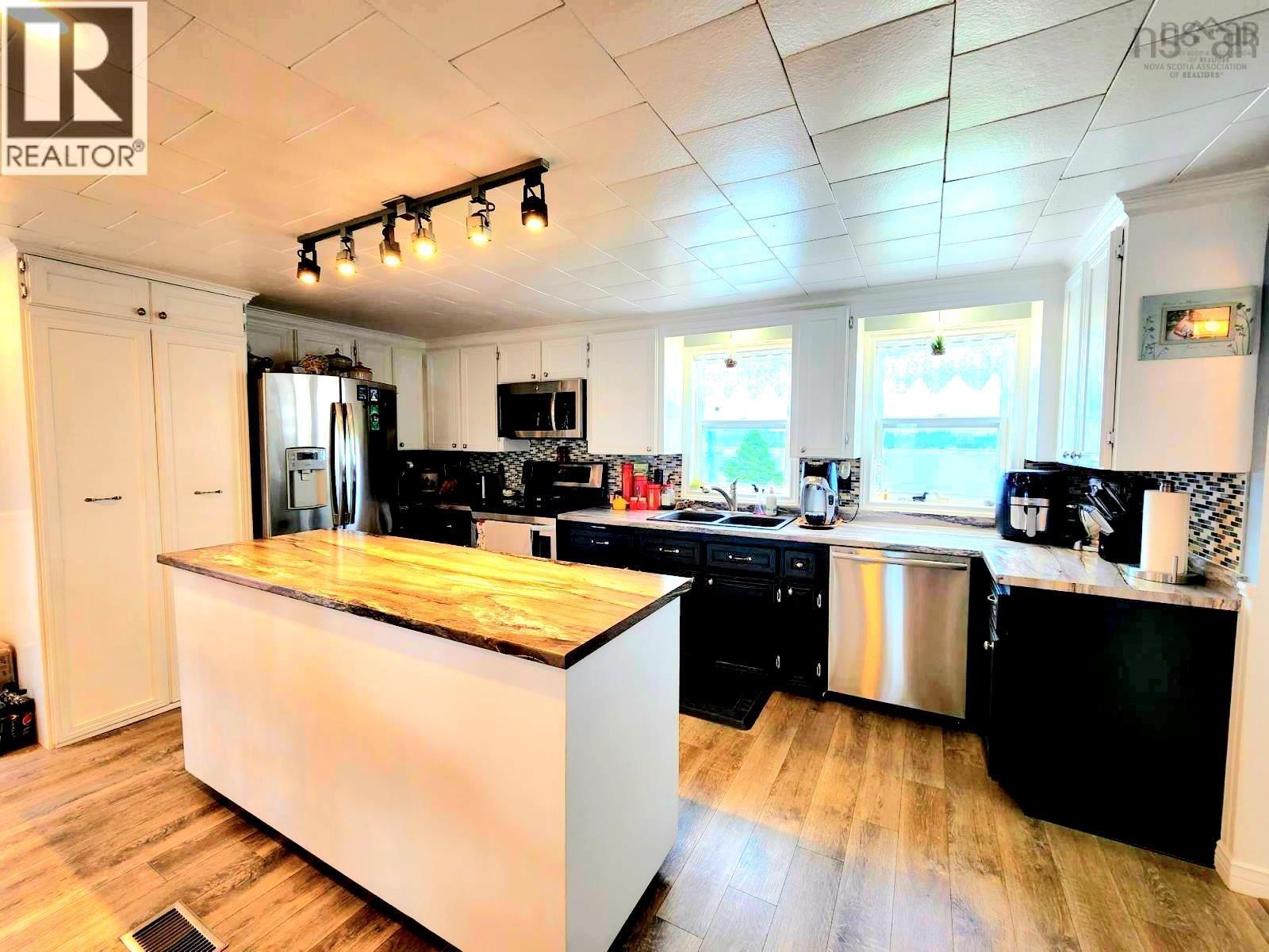 70 Richard Road, Charlos Cove, Nova Scotia  B0H 1T0 - Photo 13 - 202216614