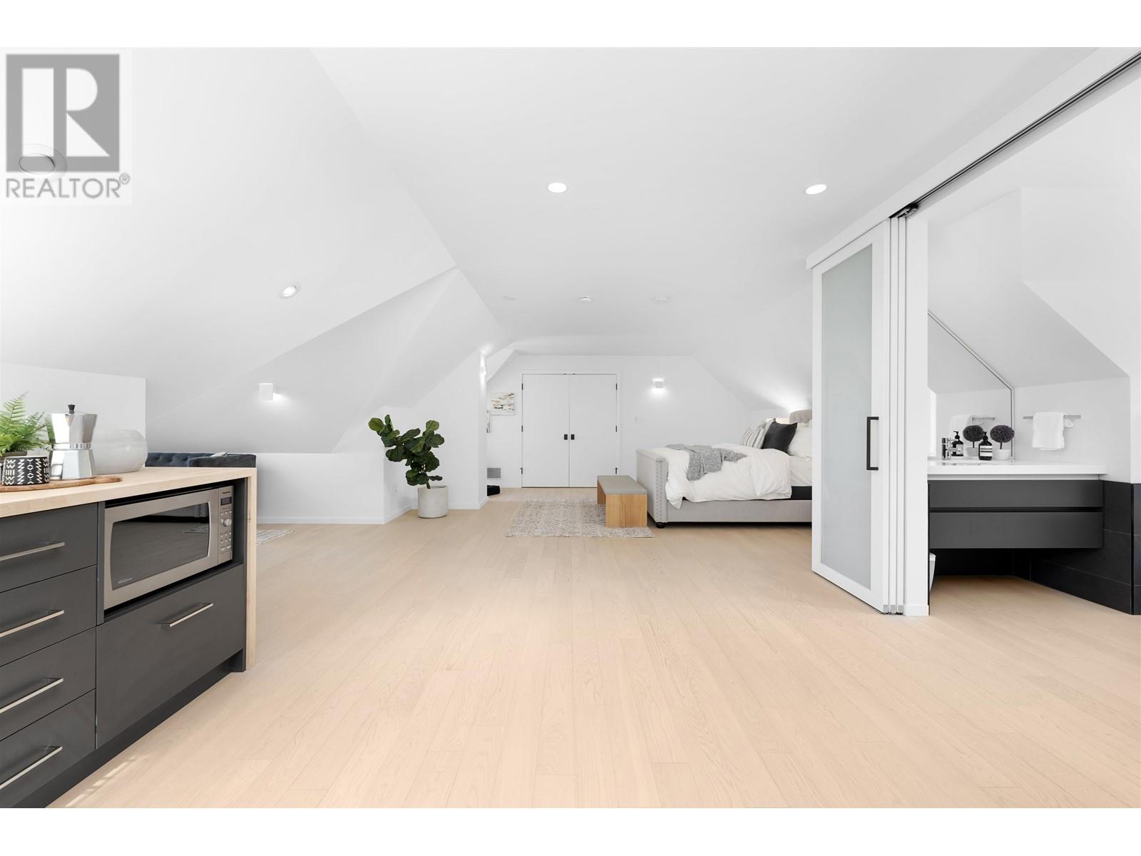Listing Picture 18 of 40 : 2106 SW MARINE DRIVE, Vancouver / 溫哥華 - 魯藝地產 Yvonne Lu Group - MLS Medallion Club Member