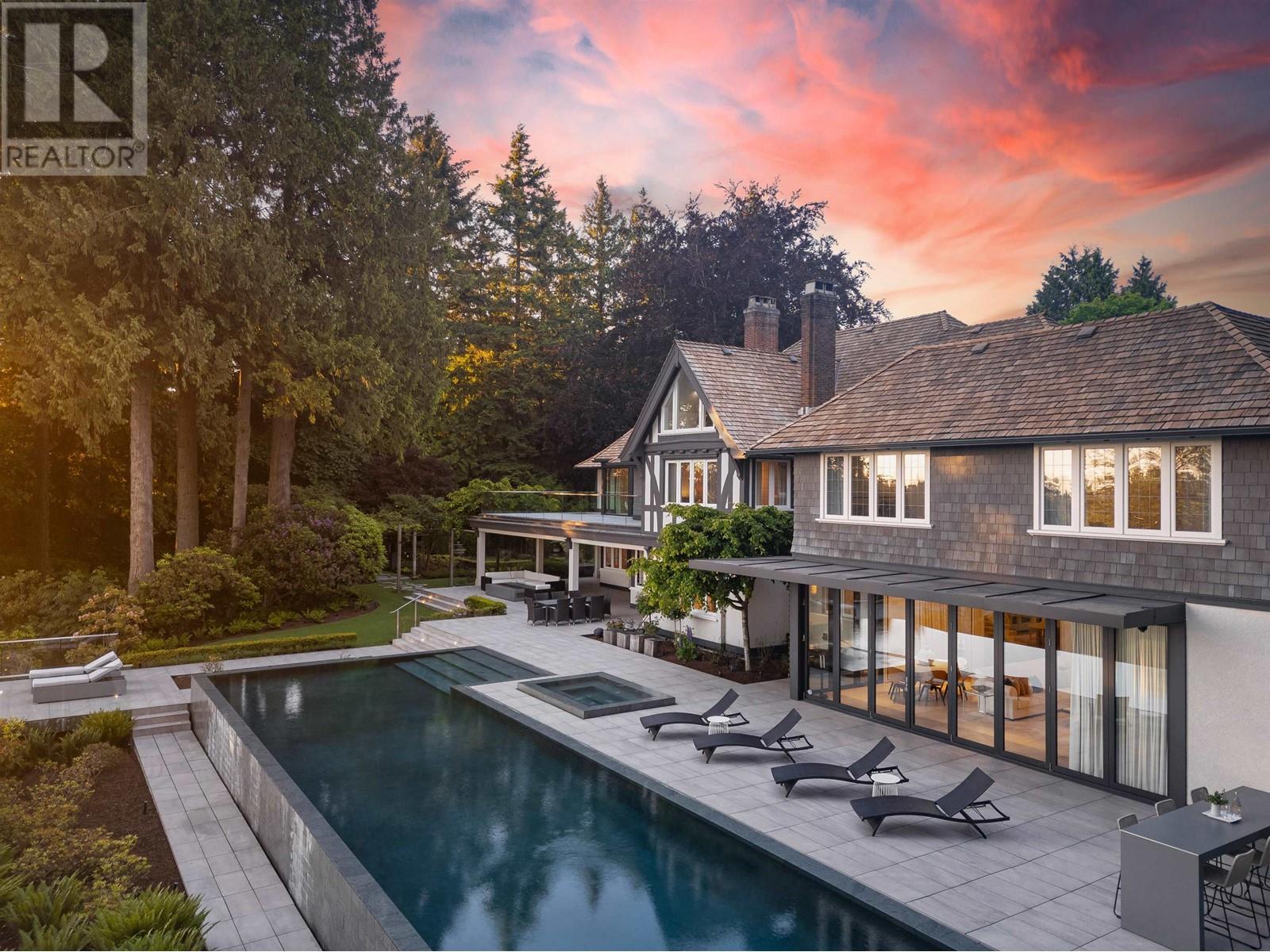 Listing Picture 39 of 40 : 2106 SW MARINE DRIVE, Vancouver / 溫哥華 - 魯藝地產 Yvonne Lu Group - MLS Medallion Club Member