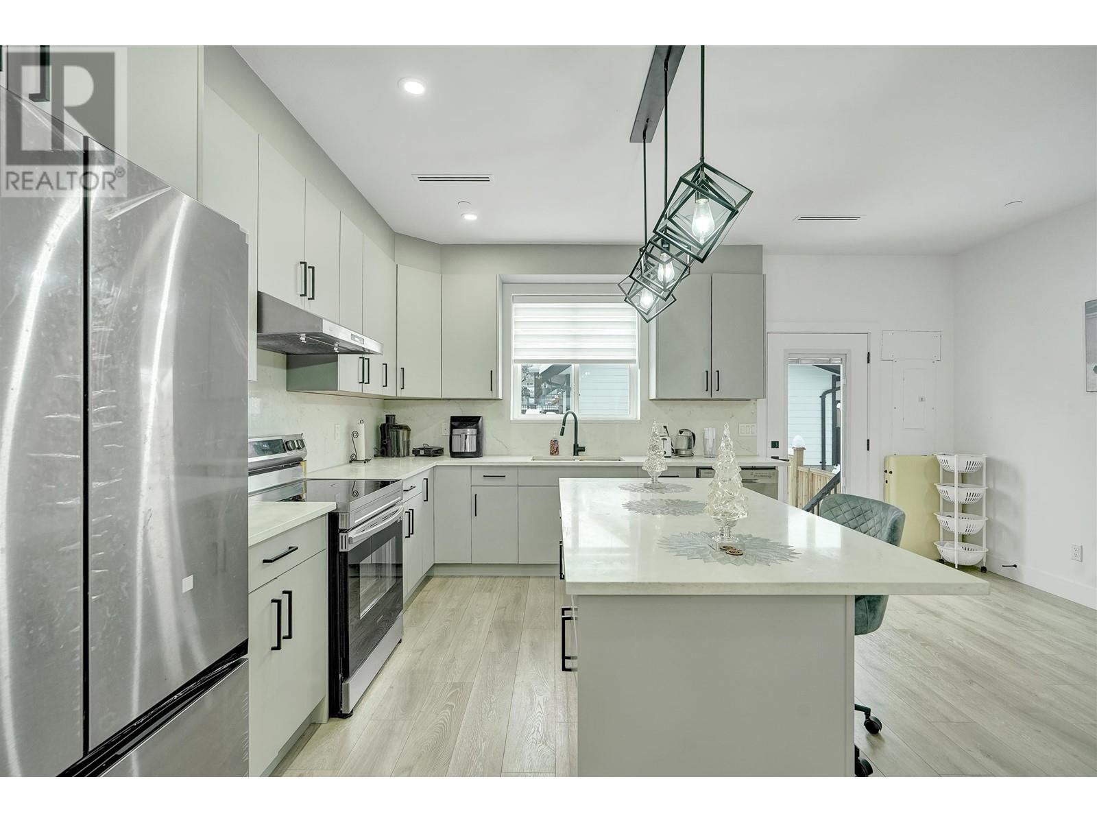 1421 E 62nd Avenue, Vancouver, British Columbia  V5N 1B7 - Photo 8 - R2891117