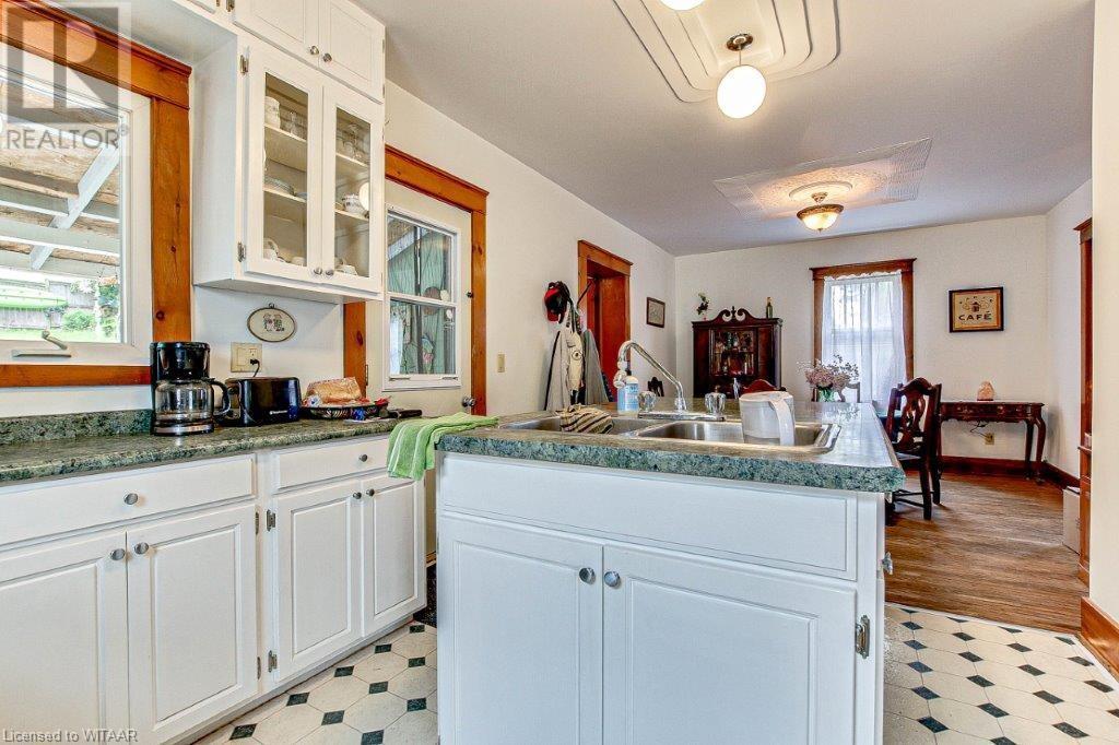 161 Carroll Street, Ingersoll, Ontario  N5C 1W3 - Photo 18 - 40604081