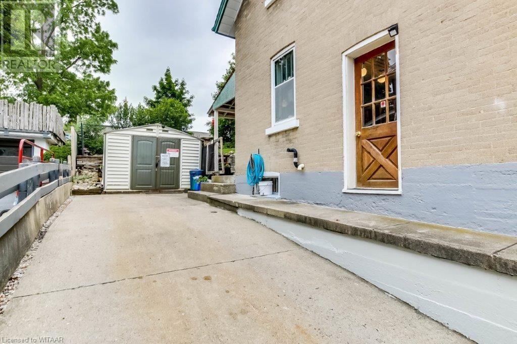 161 Carroll Street, Ingersoll, Ontario  N5C 1W3 - Photo 3 - 40604081