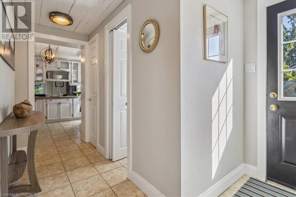 Image of property at 585 DUNDAS Street E