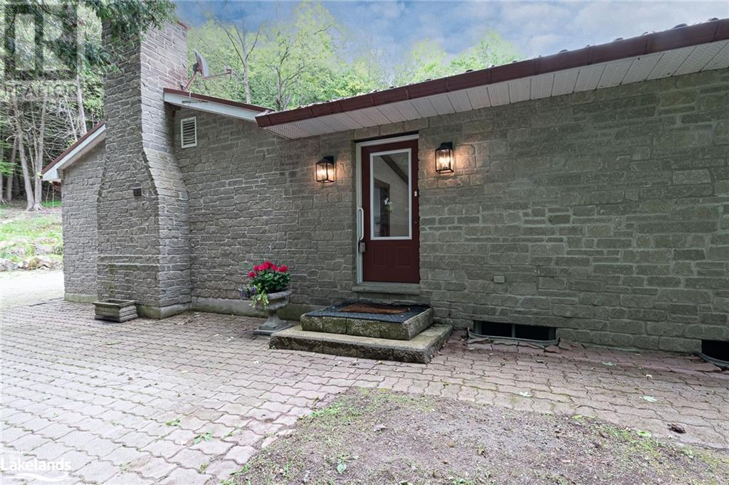 8275 County Road 9, Creemore, Ontario  L0M 1G0 - Photo 19 - 40602273