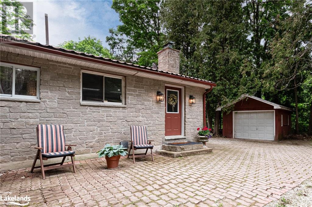 8275 County Road 9, Creemore, Ontario  L0M 1G0 - Photo 3 - 40602273