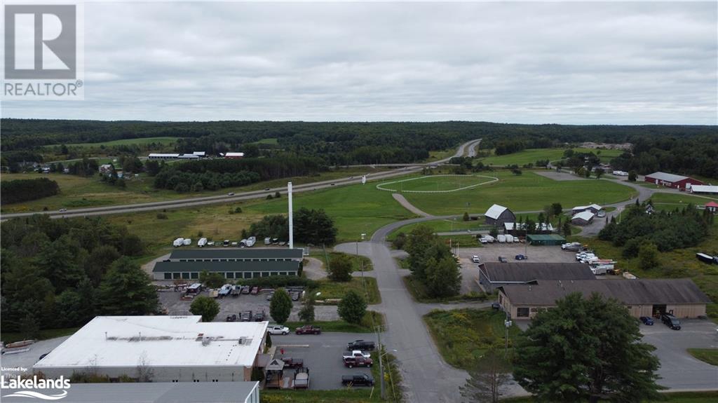 8 Gray Road Unit# B, Bracebridge, Ontario  P1L 1P8 - Photo 5 - 40602597