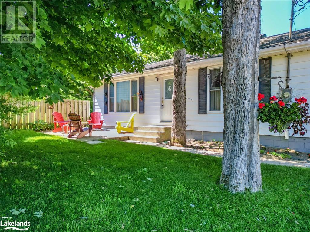 8 Almonte Street, Parry Sound, Ontario P2A 2J8 (27029827)