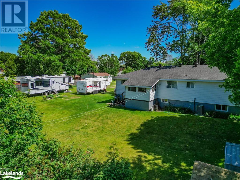 8 Almonte Street, Parry Sound, Ontario P2A 2J8 (27029827)