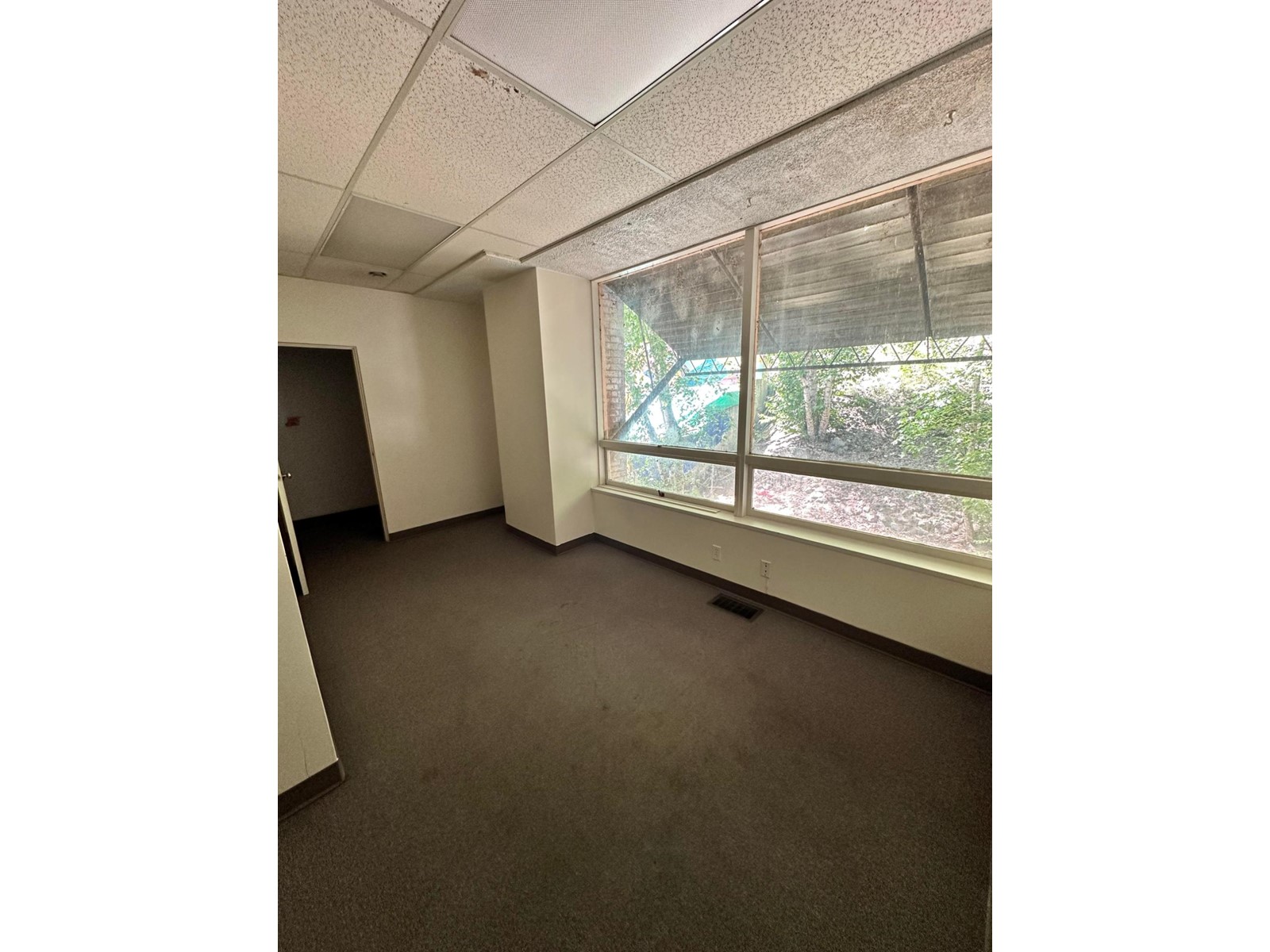 1506 Cedar Avenue, Trail, British Columbia  V1R 4C6 - Photo 2 - 2477637