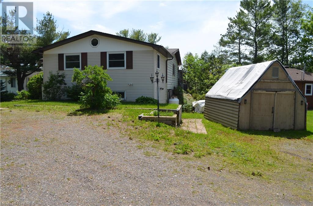 77 Rockview Road, Callander, Ontario  P0H 1H0 - Photo 3 - 40595426