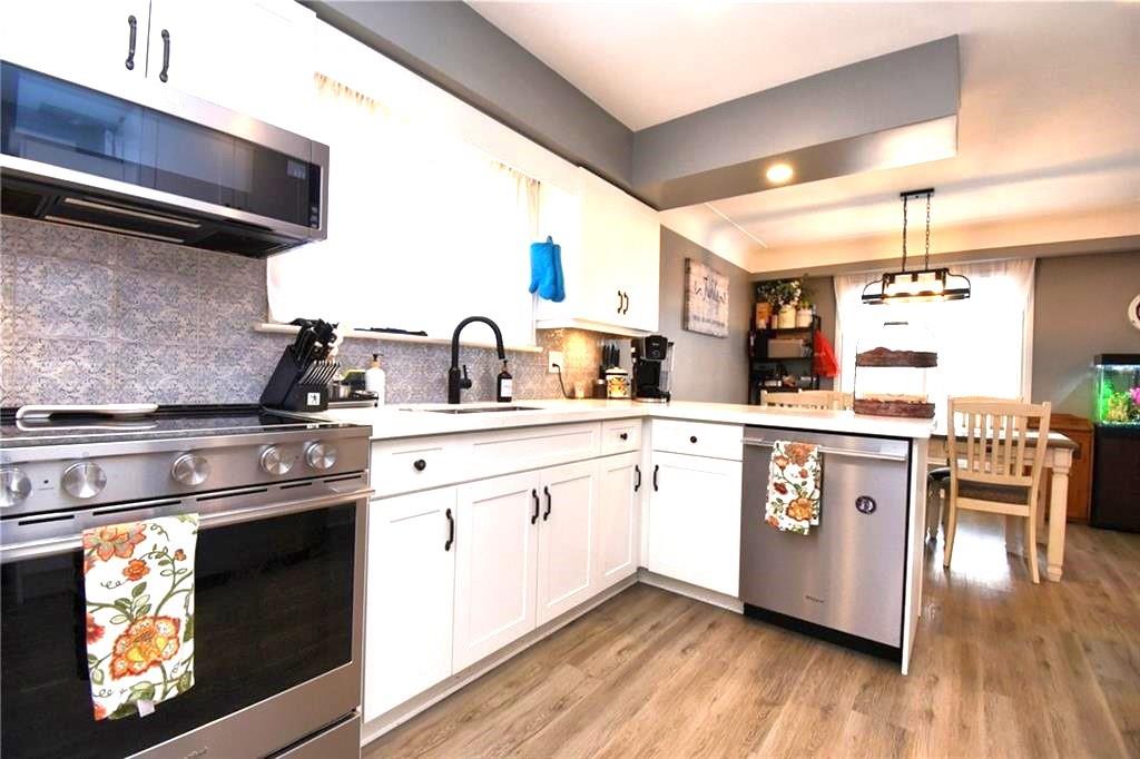 Image of property at 3 PLEASANT Avenue