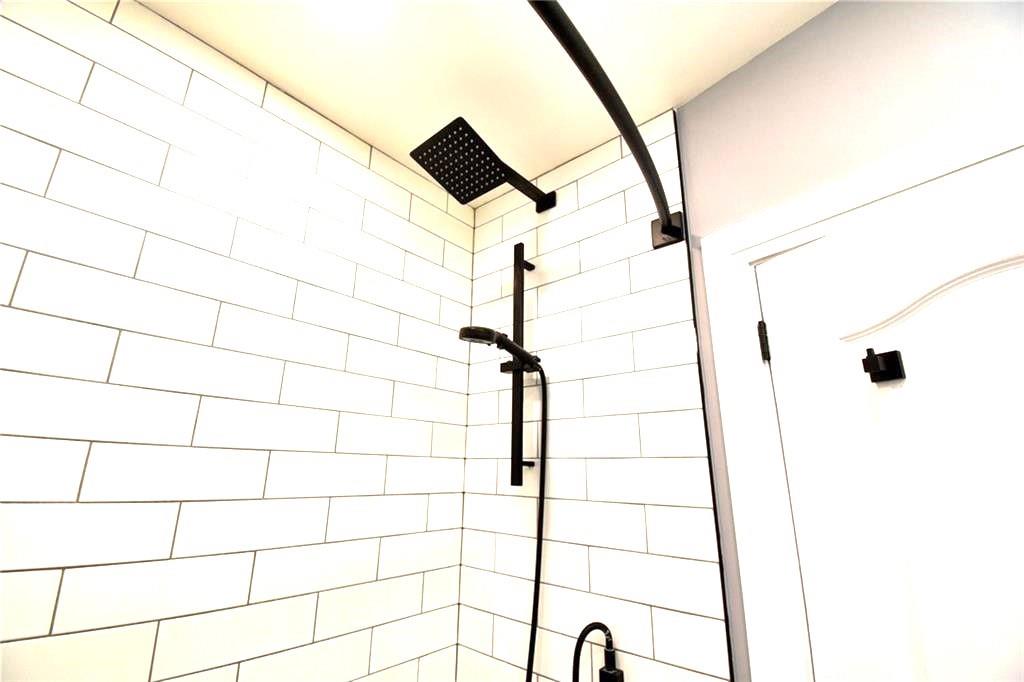 Image of property at 3 PLEASANT Avenue