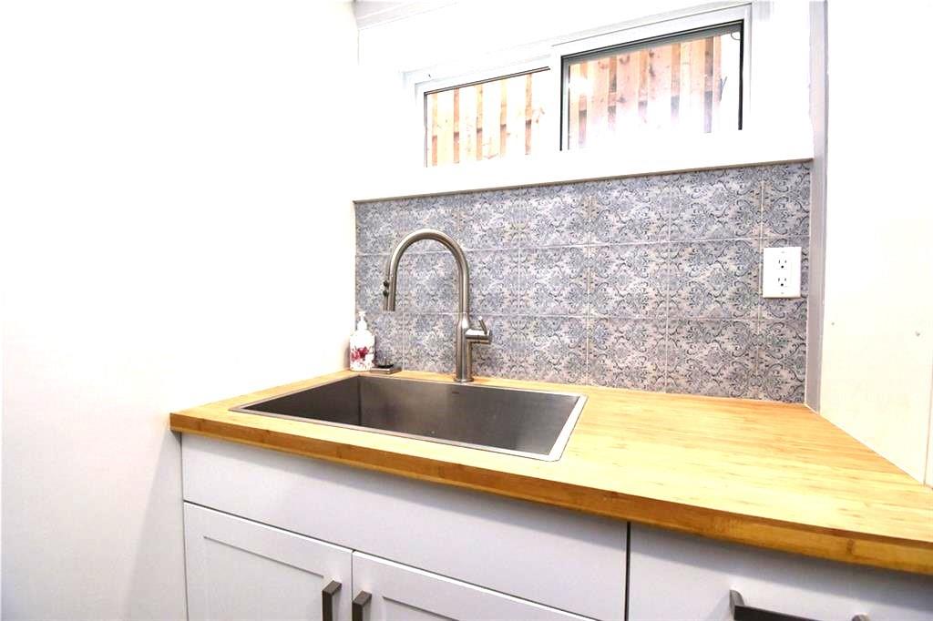 Image of property at 3 PLEASANT Avenue