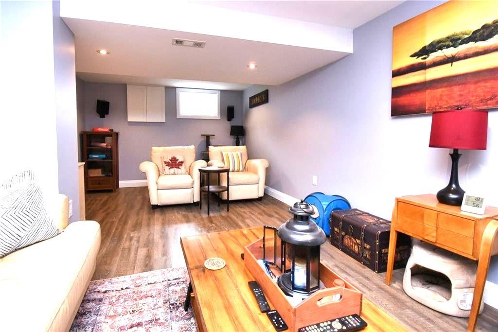 Image of property at 3 PLEASANT Avenue