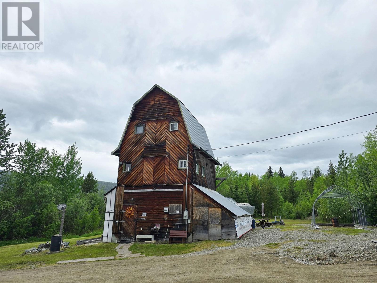 2922 VENTURE ROAD, quesnel, British Columbia