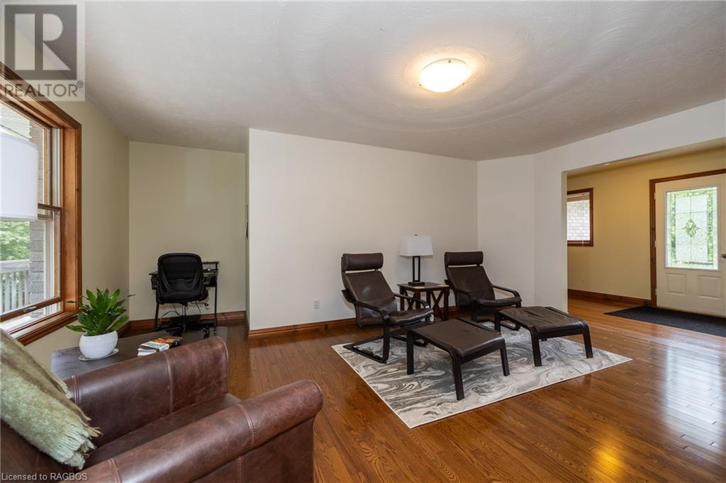 78 Lake Street, Georgian Bluffs, Ontario  N0H 2K0 - Photo 10 - 40604271