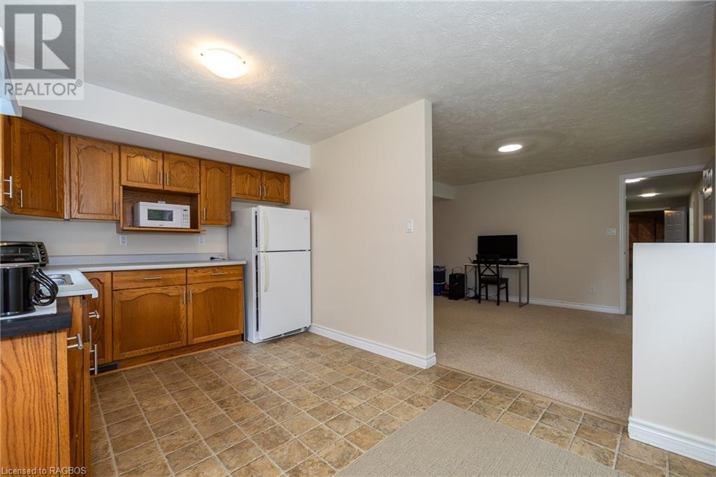 78 Lake Street, Georgian Bluffs, Ontario  N0H 2K0 - Photo 30 - 40604271