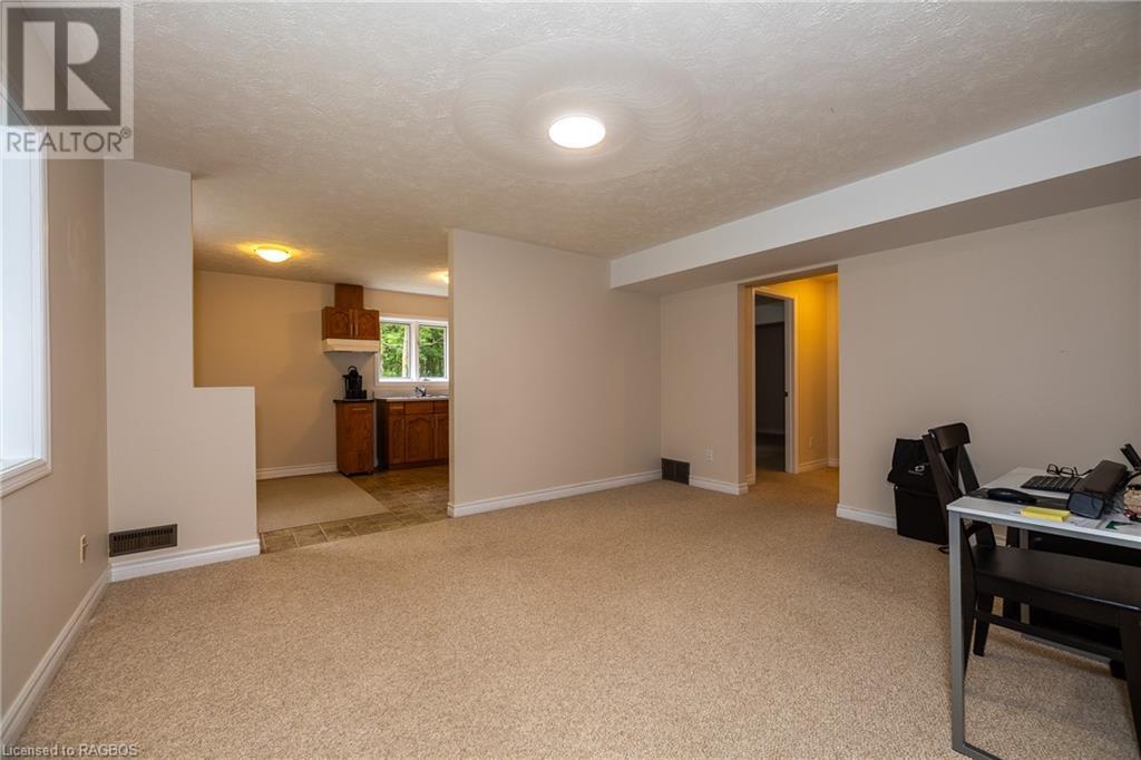 78 Lake Street, Georgian Bluffs, Ontario  N0H 2K0 - Photo 33 - 40604271