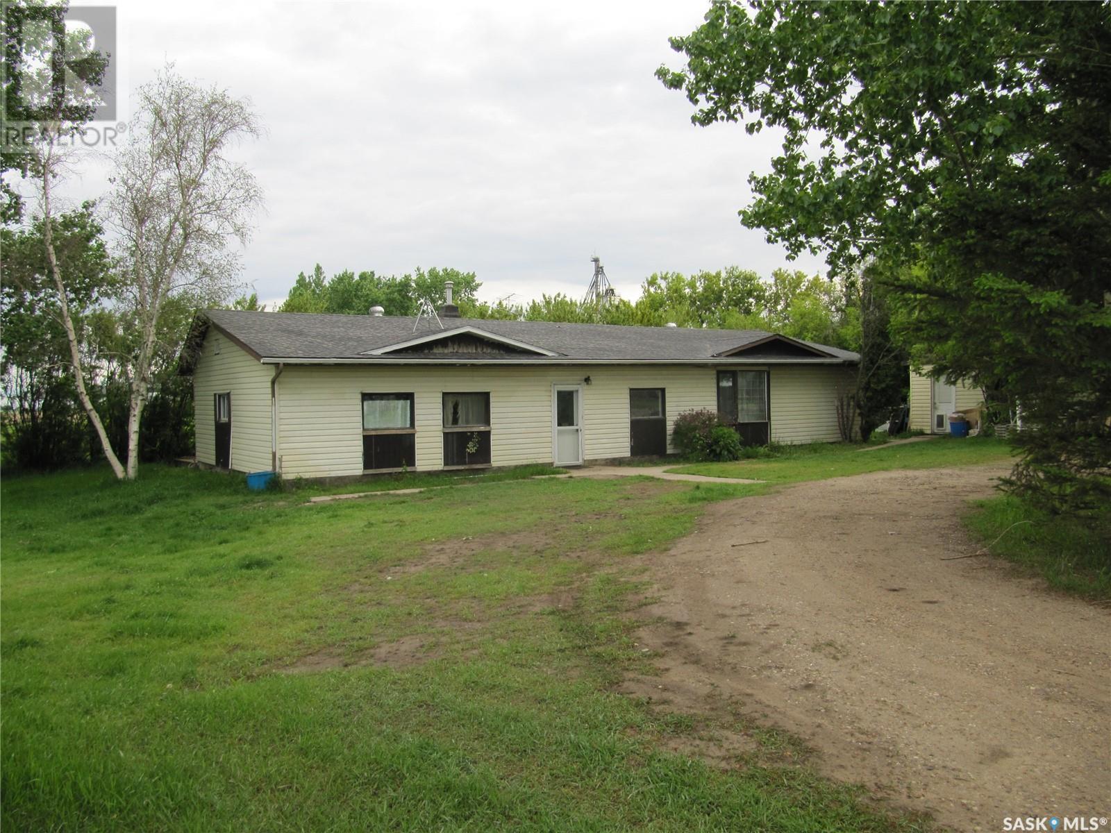 Olson Acreage, north battleford rm no. 437, Saskatchewan