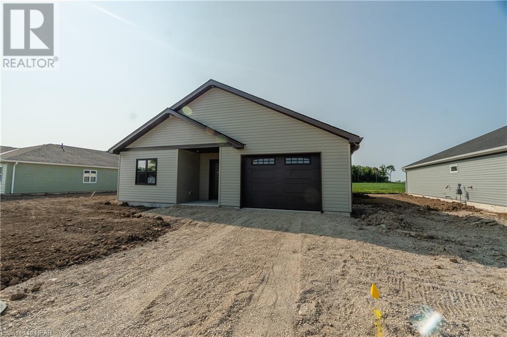 137 Victoria Avenue E, Crediton, Ontario  N0M 1M0 - Photo 3 - 40603708