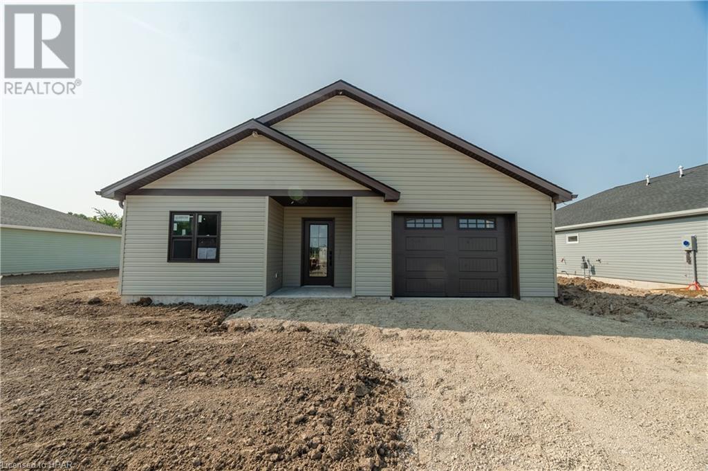 137 Victoria Avenue E, Crediton, Ontario  N0M 1M0 - Photo 1 - 40603708