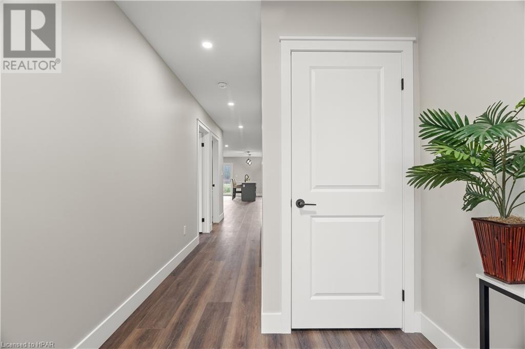 137 Victoria Avenue E, Crediton, Ontario  N0M 1M0 - Photo 8 - 40603708