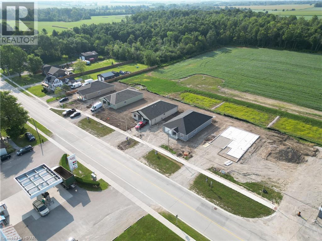 137 Victoria Avenue E, Crediton, Ontario  N0M 1M0 - Photo 4 - 40603708