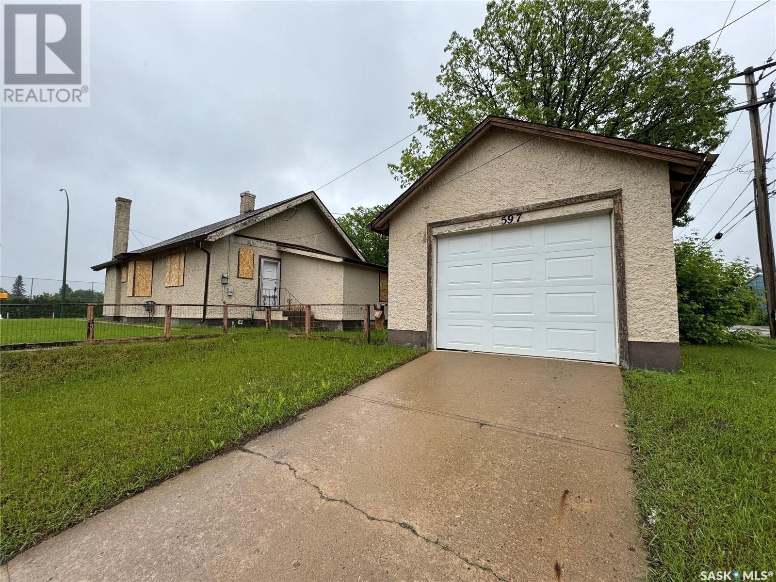 597 15th Street W, Prince Albert, Saskatchewan  S6V 3R3 - Photo 8 - SK973491