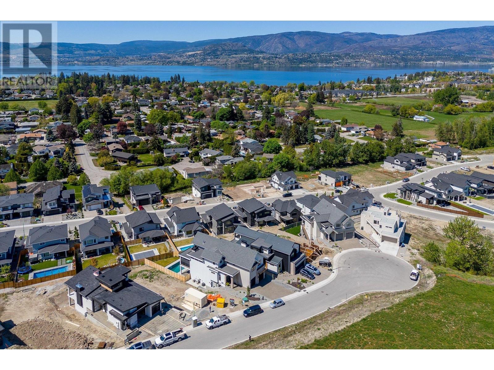 4290 Ladd Court Kelowna