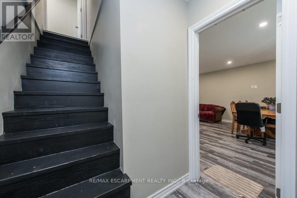 19 George Street, Richmond Hill, Ontario  L4E 2V7 - Photo 6 - N8434144