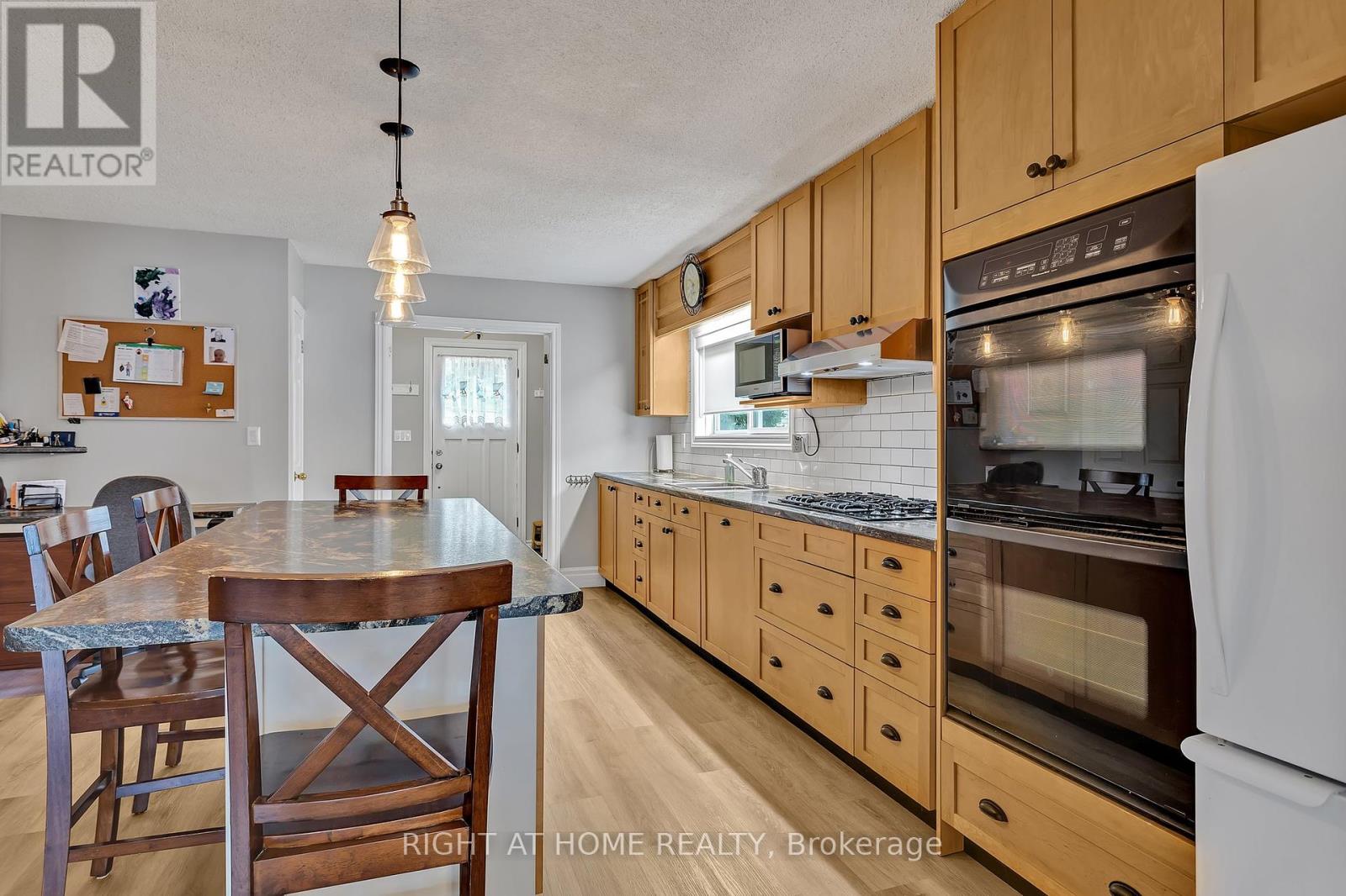 7948 Taits Beach Road, Hamilton Township (Bewdley), Ontario  K0L 1E0 - Photo 6 - X8434182