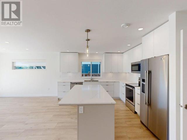 Property at 7271 EDGEHILL CRESCENT image 2