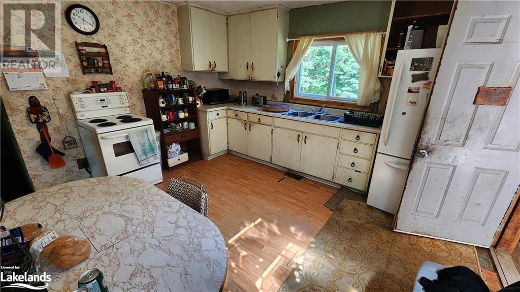 2471 Highway 60, Huntsville, Ontario  P1H 2J6 - Photo 8 - 40602479