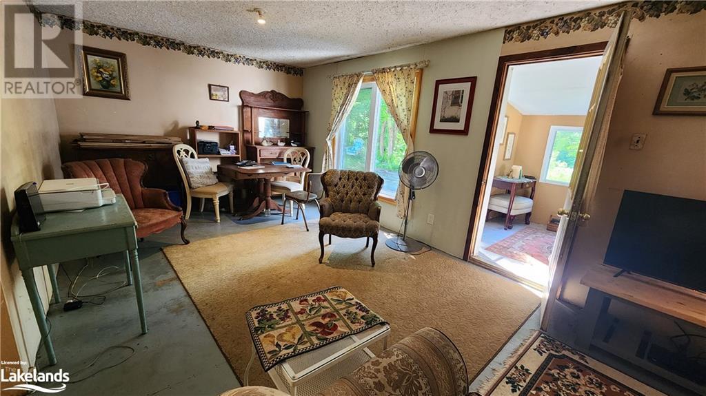 2471 Highway 60, Huntsville, Ontario  P1H 2J6 - Photo 5 - 40602479