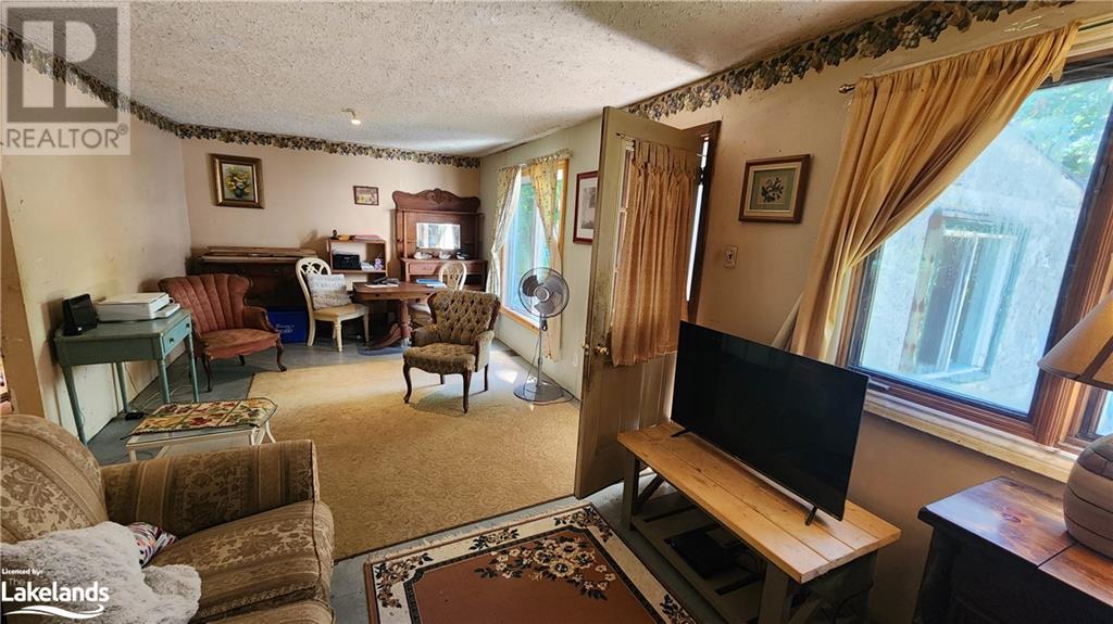 2471 Highway 60, Huntsville, Ontario  P1H 2J6 - Photo 4 - 40602479