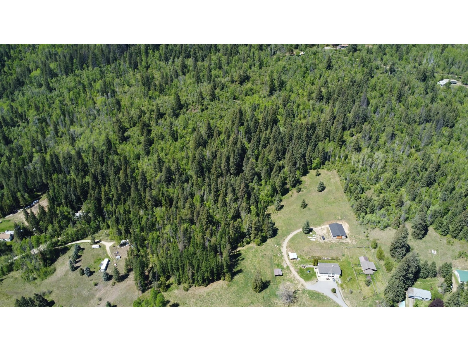 1590 Mountain Street, Fruitvale, British Columbia  V0G 1L1 - Photo 3 - 2477653