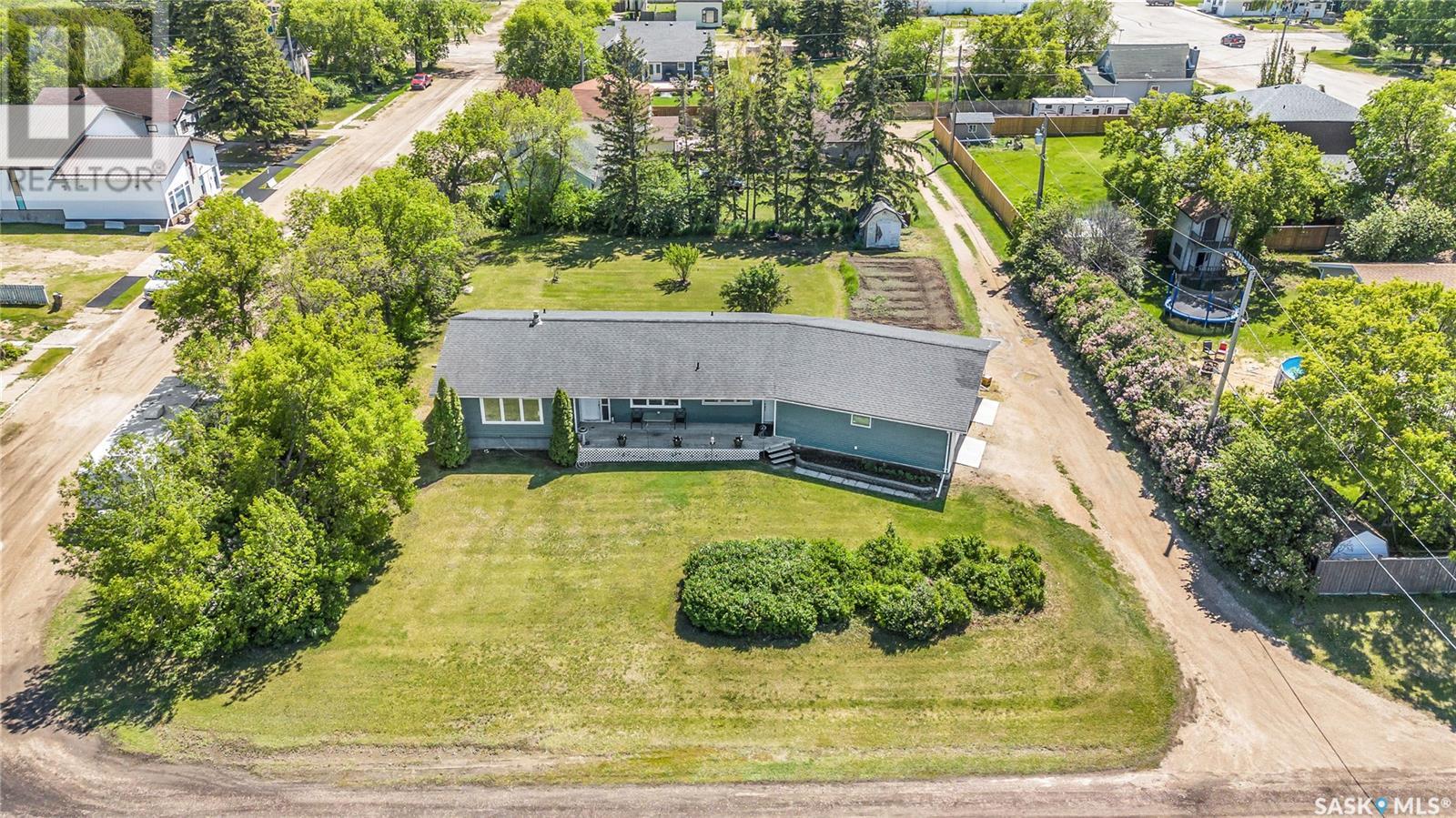 110 Elgin Street, Viscount, Saskatchewan  S0K 4M0 - Photo 30 - SK973547