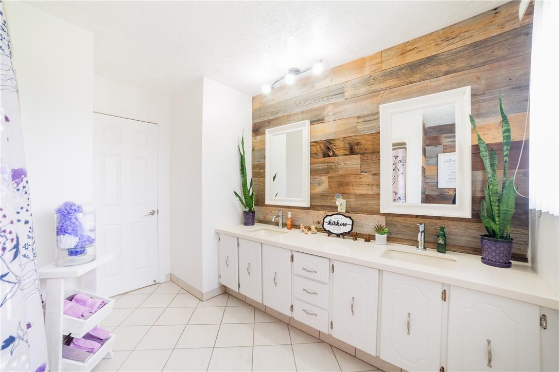 1239 Westbrook Rd Road, Hamilton, Ontario  L0R 1E0 - Photo 22 - H4196713