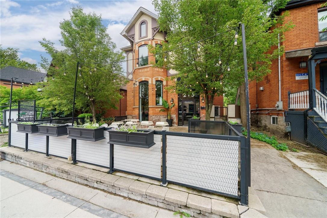 215 Locke Street S, Hamilton, Ontario  L8P 4B6 - Photo 2 - H4197077