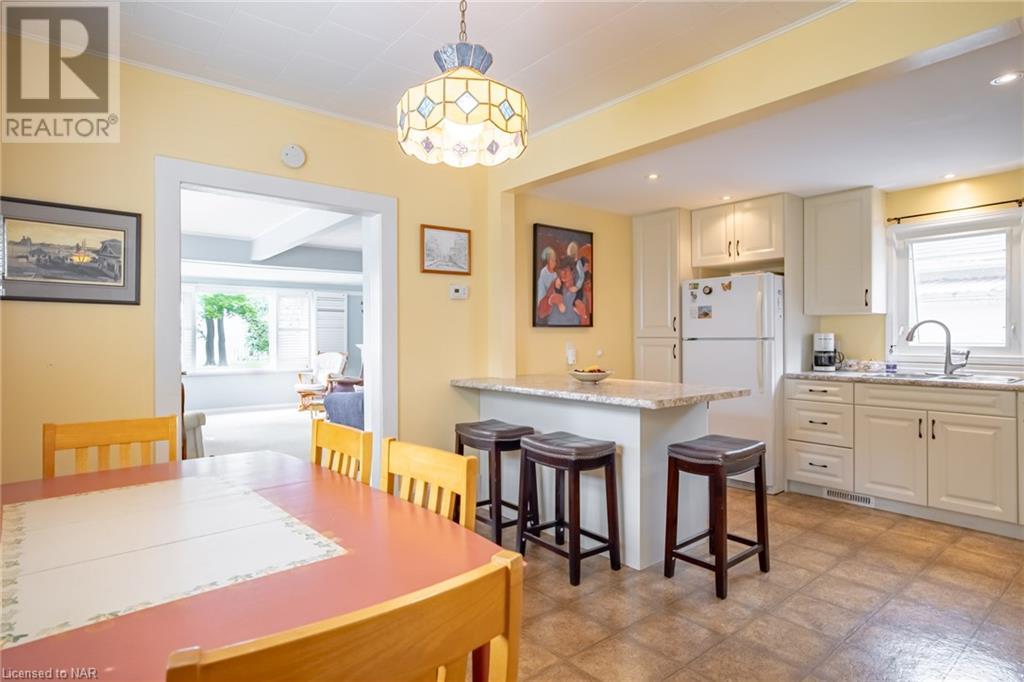 692 Lakeshore Road, Fort Erie, Ontario  L2A 1C1 - Photo 10 - 40599205