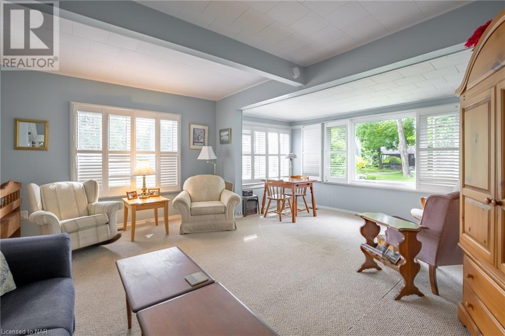 692 Lakeshore Road, Fort Erie, Ontario  L2A 1C1 - Photo 6 - 40599205