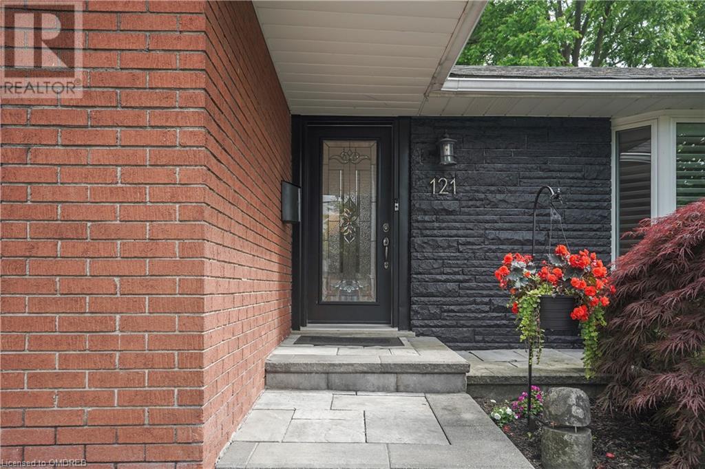 121 Grant Boulevard, Dundas, Ontario  L9H 4L9 - Photo 2 - 40604784