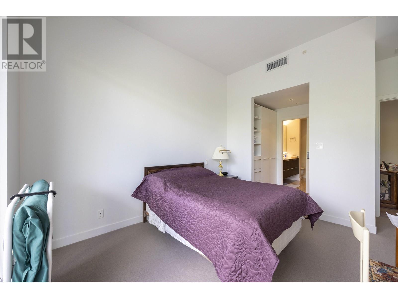Listing Picture 13 of 27 : 206 6622 PEARSON WAY, Richmond / 烈治文 - 魯藝地產 Yvonne Lu Group - MLS Medallion Club Member