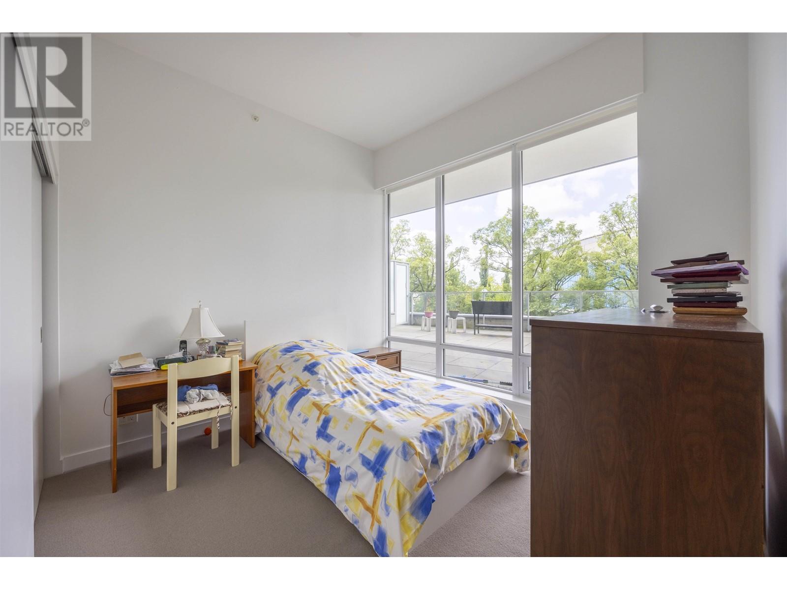 Listing Picture 16 of 27 : 206 6622 PEARSON WAY, Richmond / 烈治文 - 魯藝地產 Yvonne Lu Group - MLS Medallion Club Member