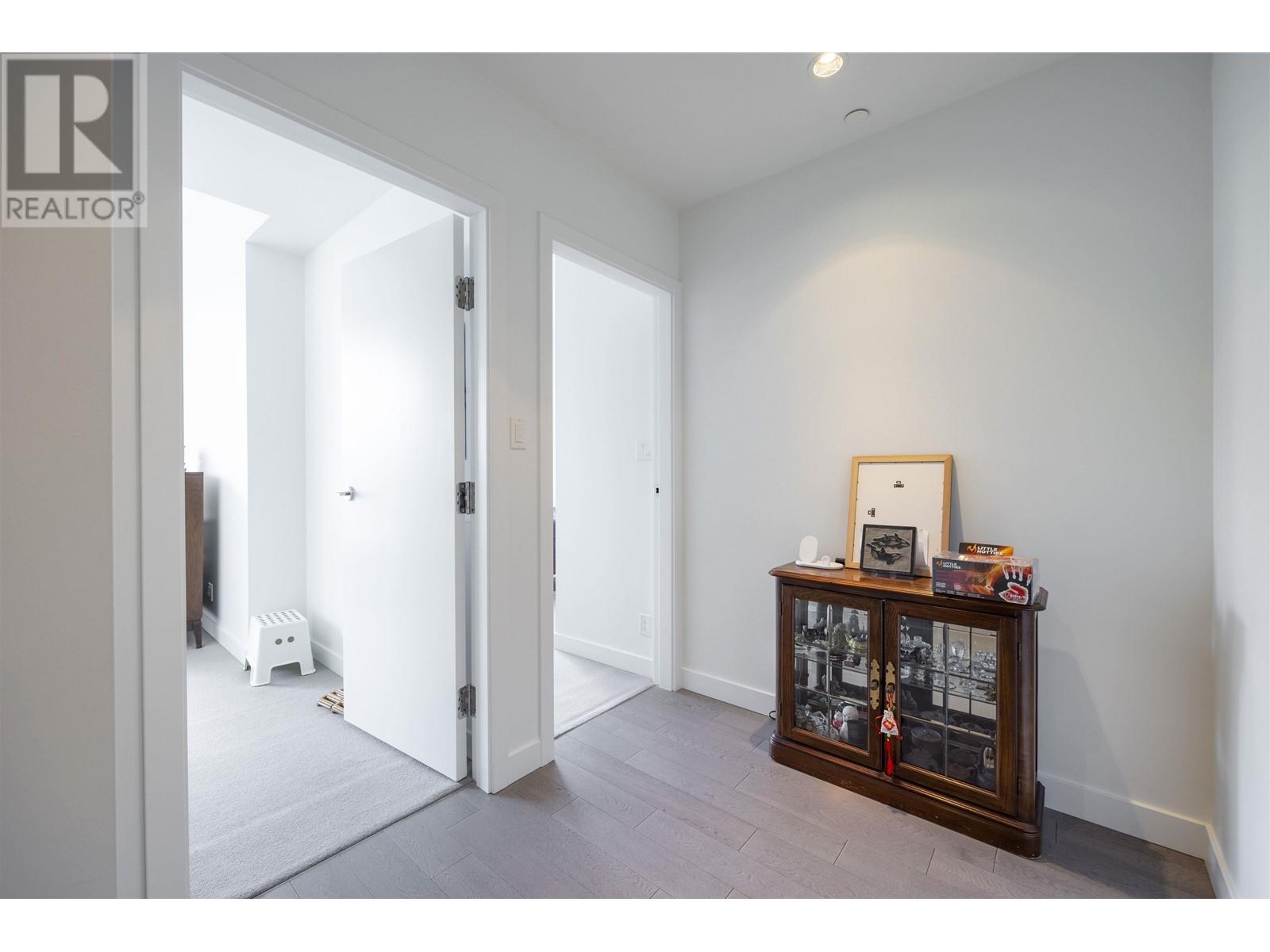 Listing Picture 12 of 27 : 206 6622 PEARSON WAY, Richmond / 烈治文 - 魯藝地產 Yvonne Lu Group - MLS Medallion Club Member