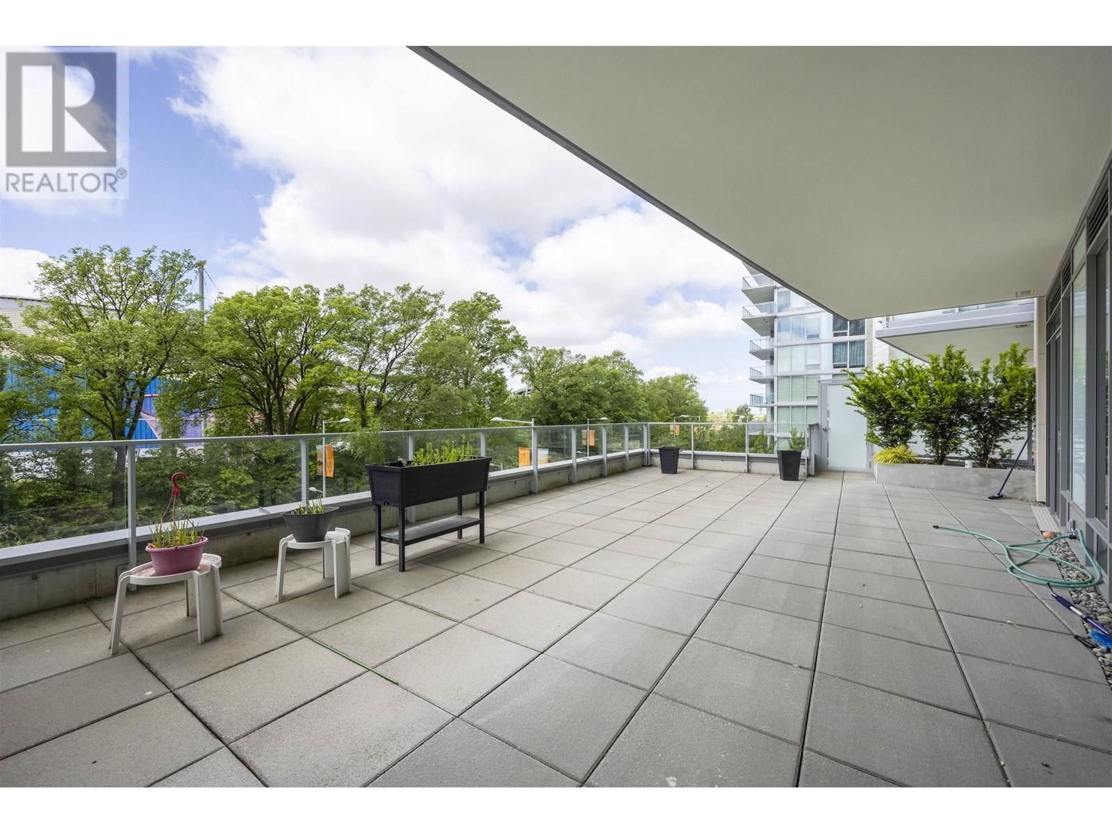Listing Picture 17 of 27 : 206 6622 PEARSON WAY, Richmond / 烈治文 - 魯藝地產 Yvonne Lu Group - MLS Medallion Club Member