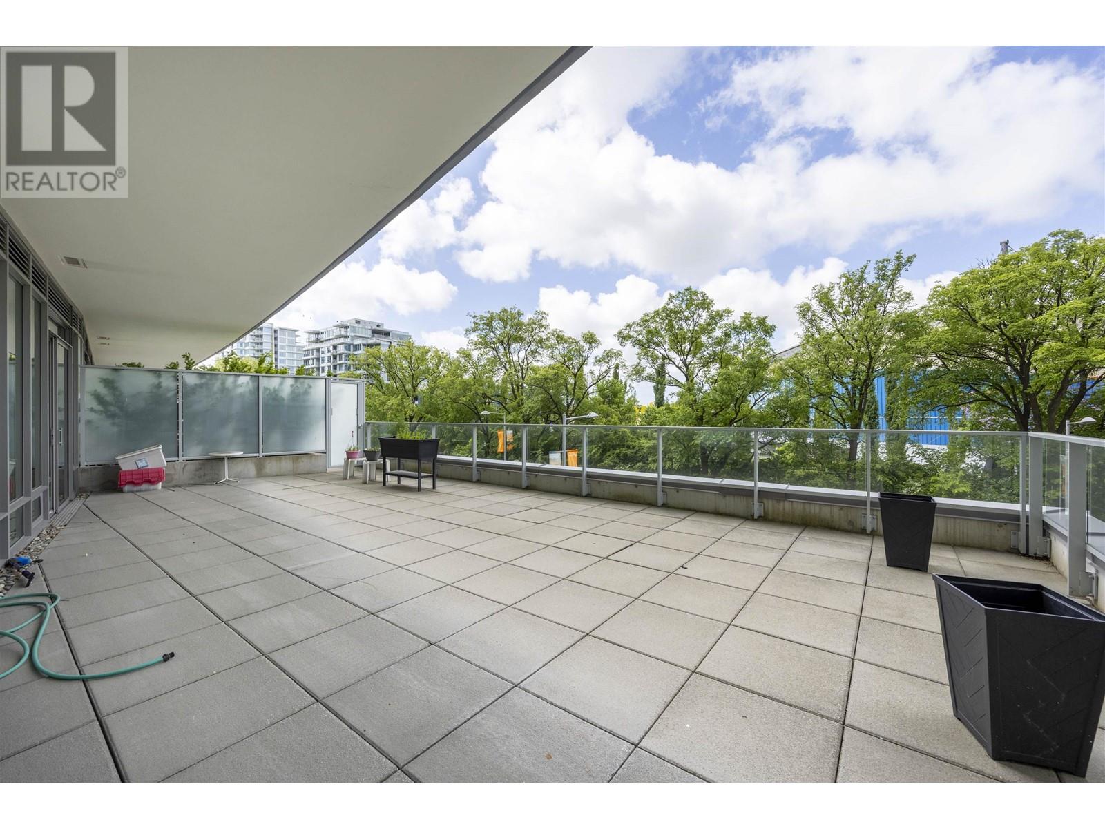 Listing Picture 18 of 27 : 206 6622 PEARSON WAY, Richmond / 烈治文 - 魯藝地產 Yvonne Lu Group - MLS Medallion Club Member