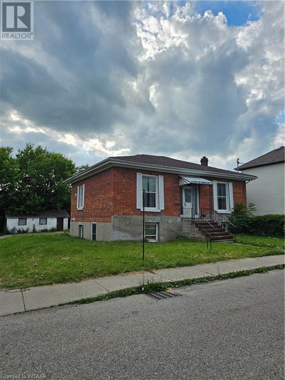18 CHAPEL Street, woodstock, Ontario
